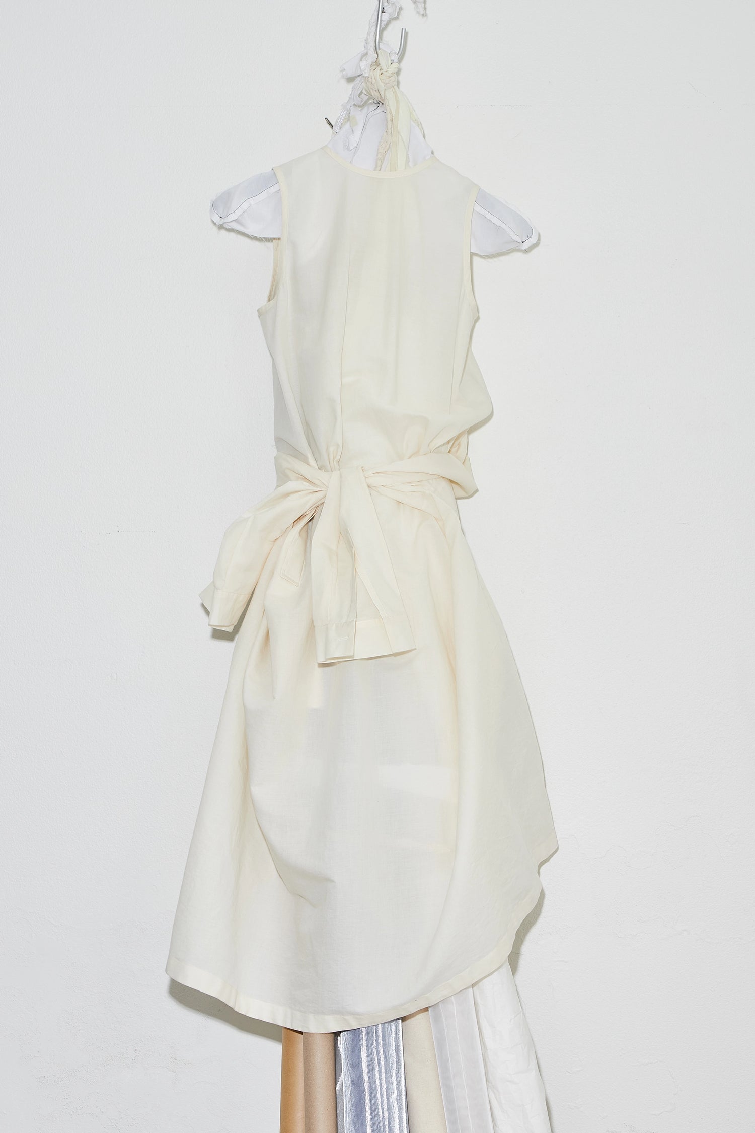 Dress With Sleeve Detail At Back Oat