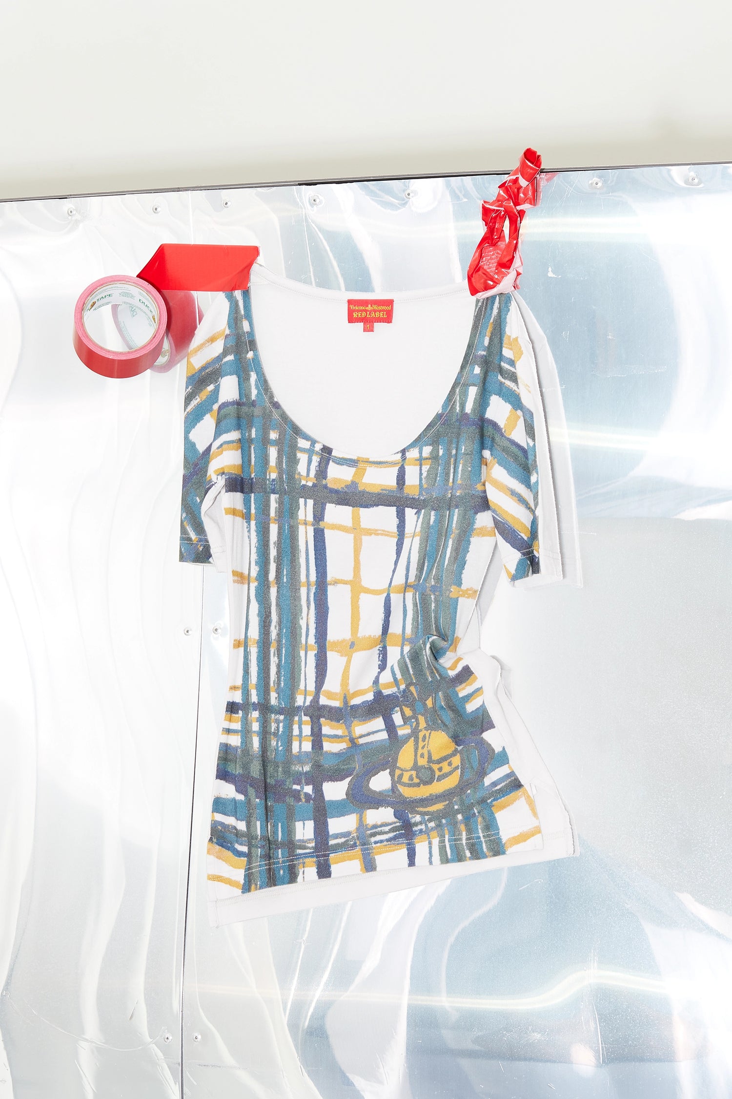 Scoop neck half sleeve t-shirt with engineered tartan print