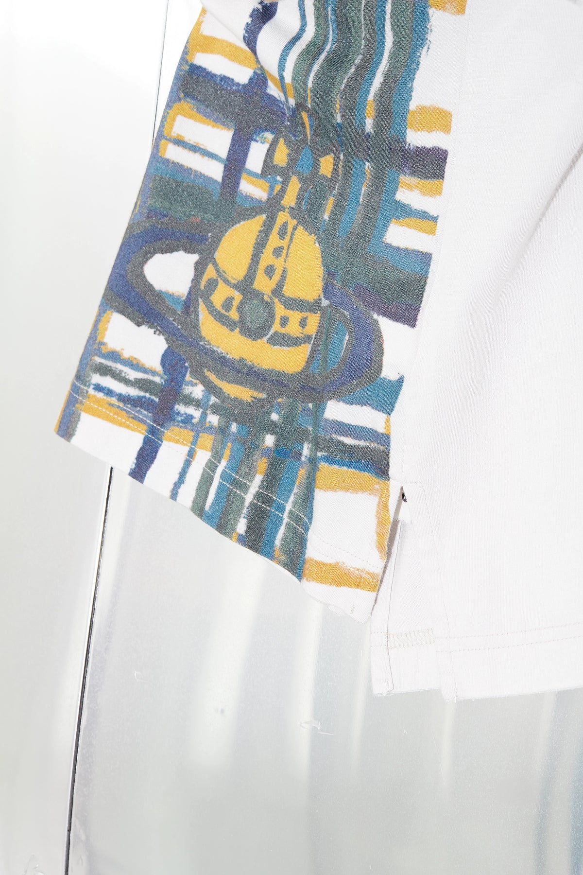 Scoop neck half sleeve t-shirt with engineered tartan print