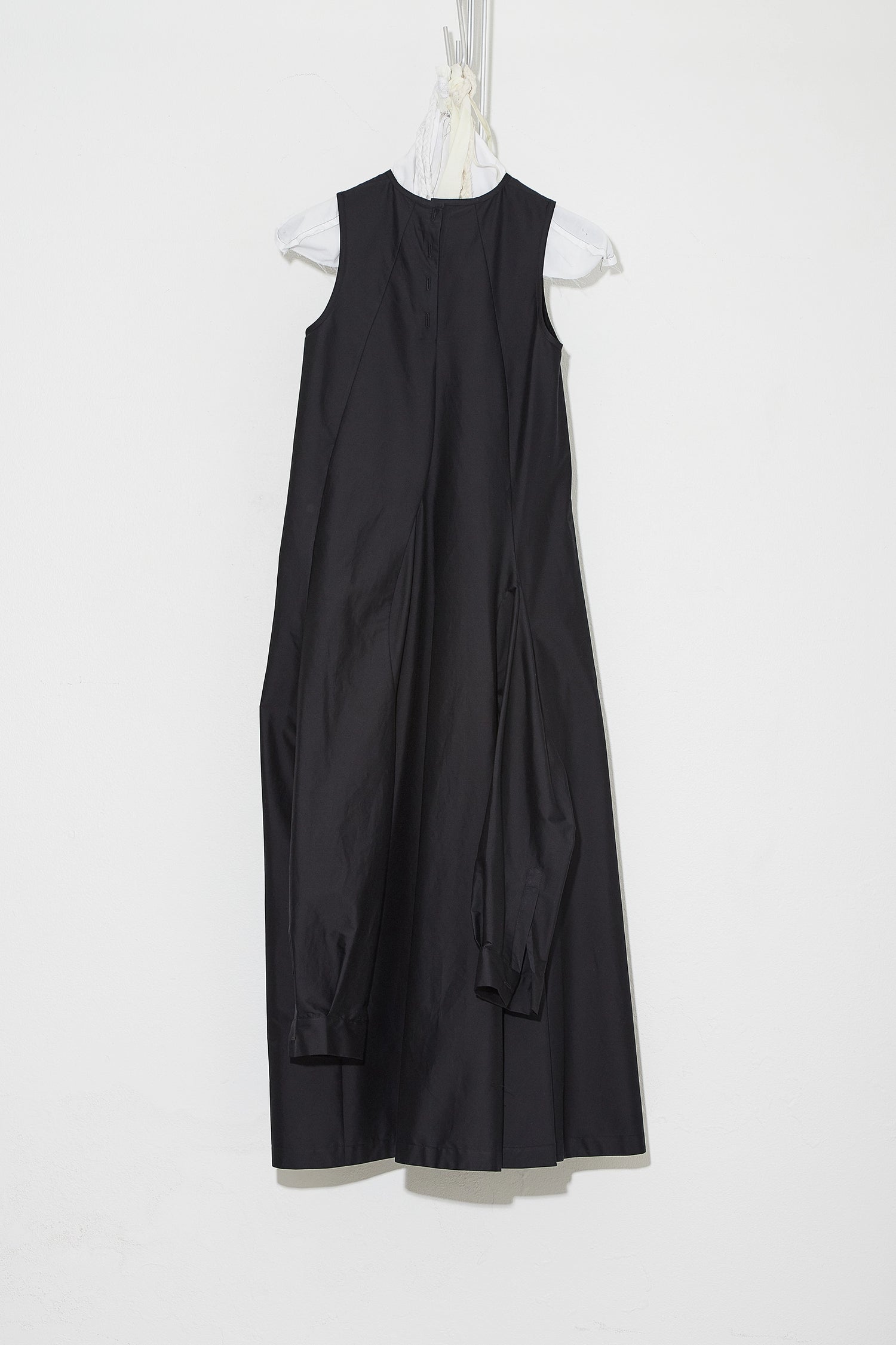 Dress With Sleeve Detail At Back Black