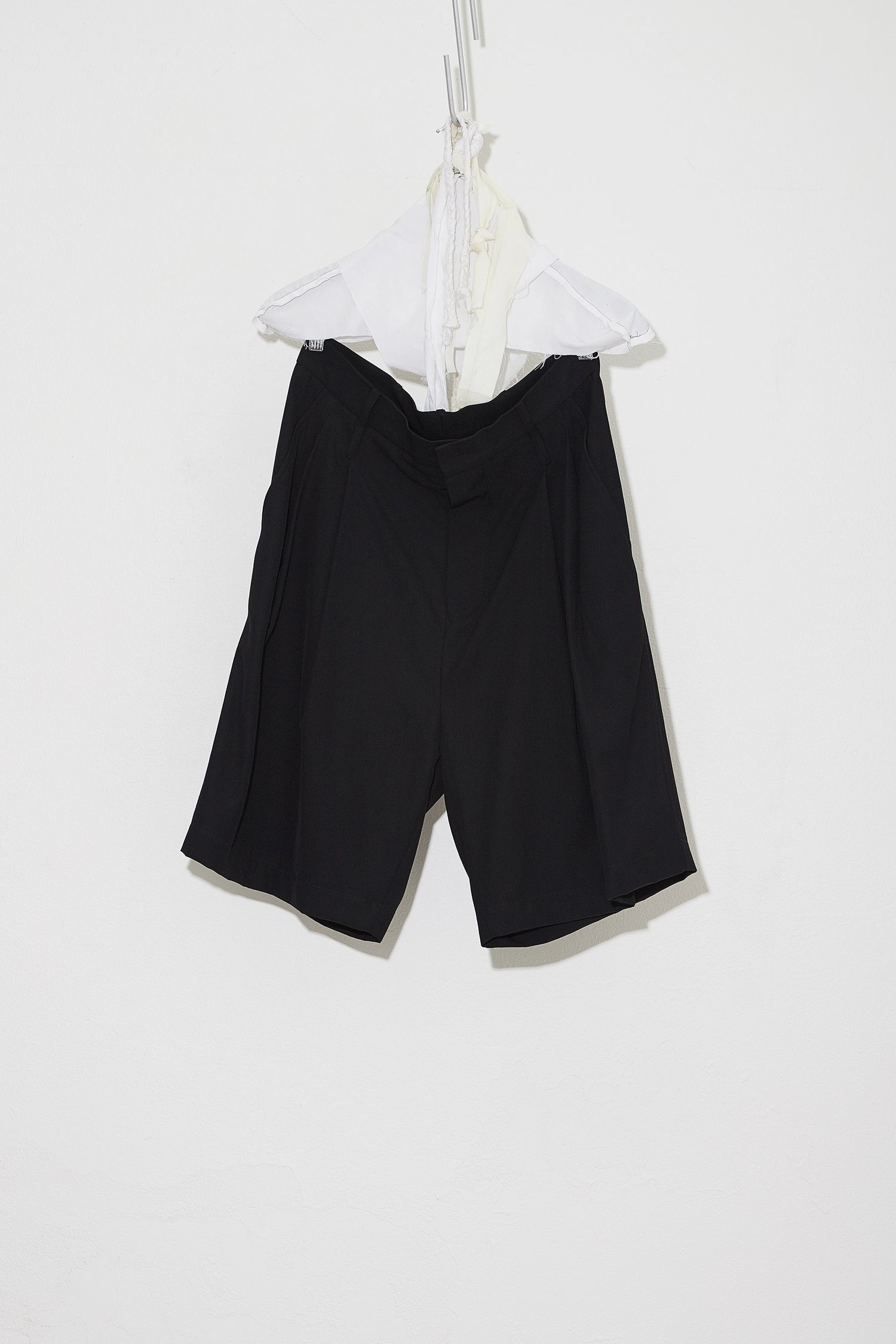 Tailored Pleat Front Shorts Black