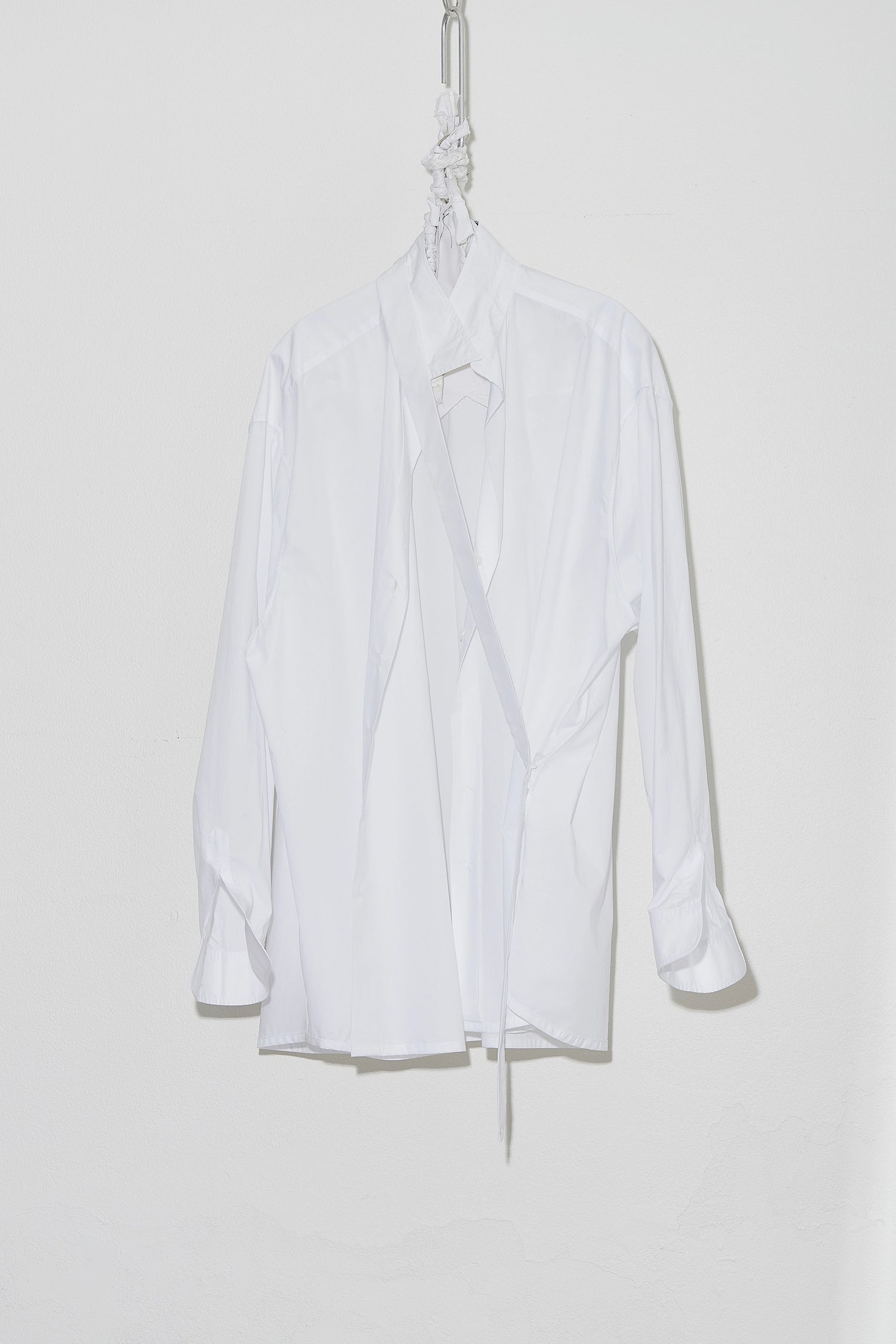 Oversized Collared Shirt with tie White