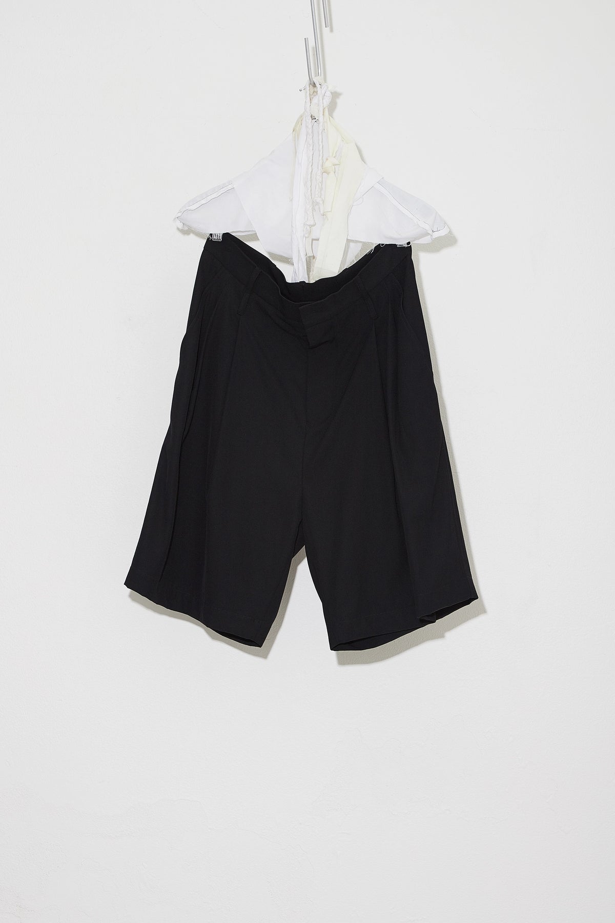 Tailored Pleat Front Shorts Black